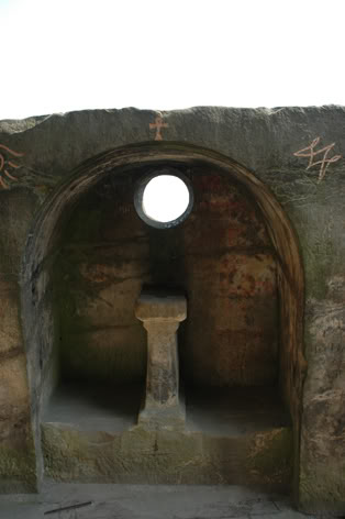 externstein_prayer_stool